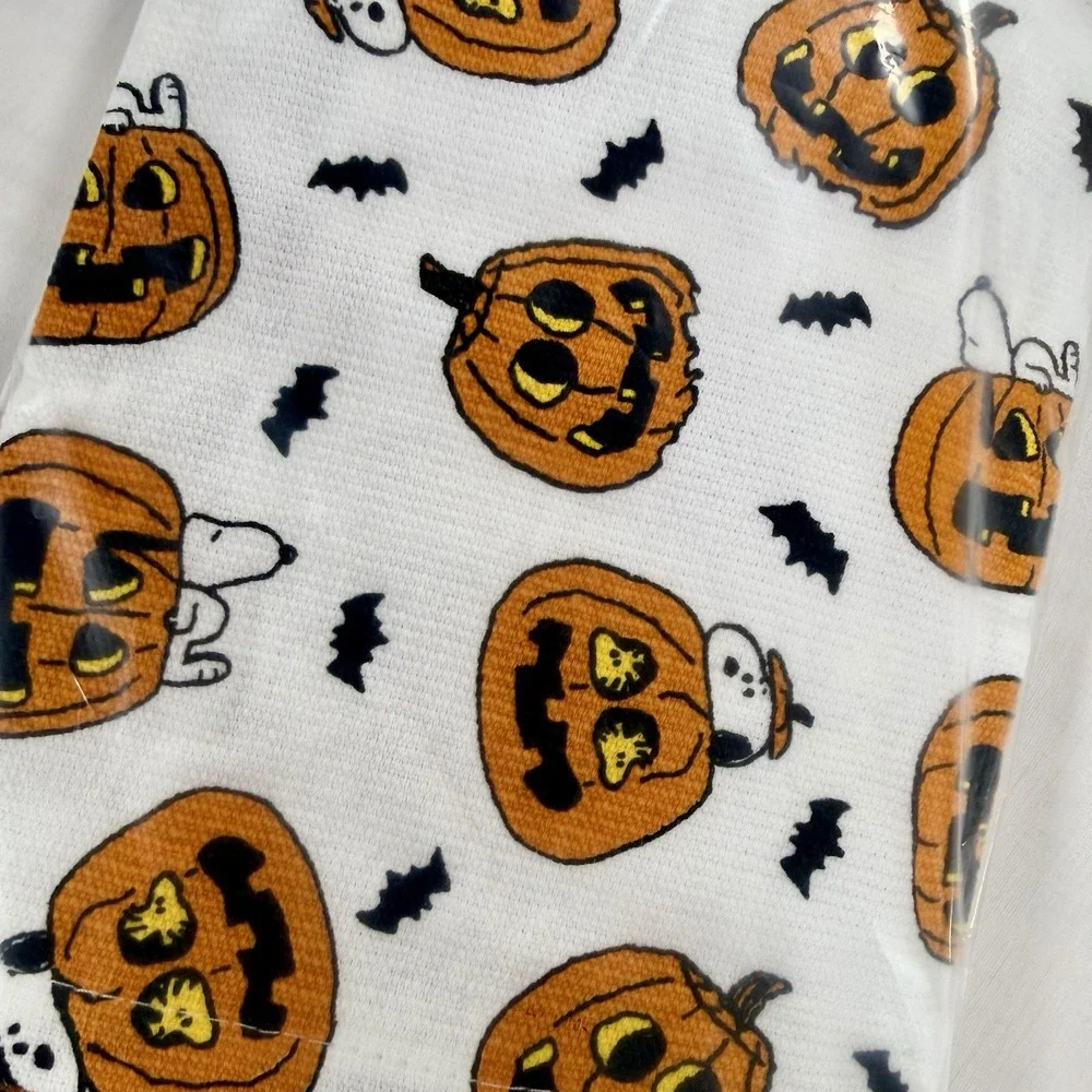 PEANUTS Snoopy 2 Pack Hand Kitchen Towels Halloween Woodstock Pumpkins Brand New
